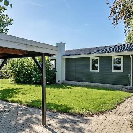 Leandra - 600m From The Sea By Interhome *