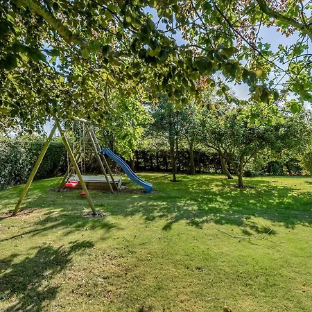 Prázdninový dům Leandra - 600m From The Sea By Interhome *