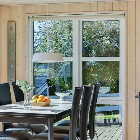 Holiday home Leandra - 600m From The Sea By Interhome