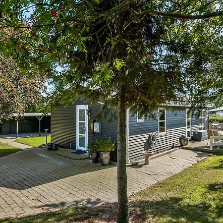 Leandra - 600m From The Sea By Interhome Nyaraló *